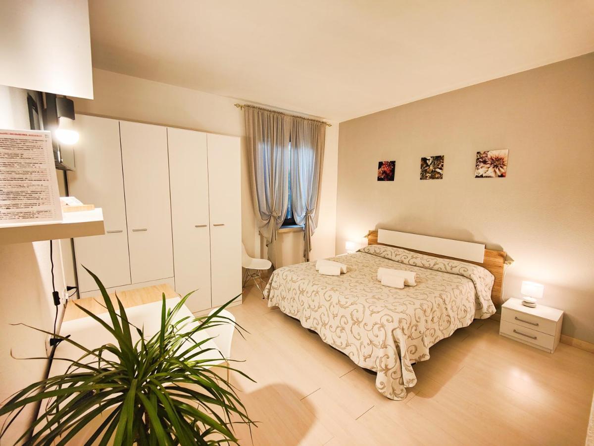 Albergo B&B Tenesi مانربا ديل جاردا المظهر الخارجي الصورة