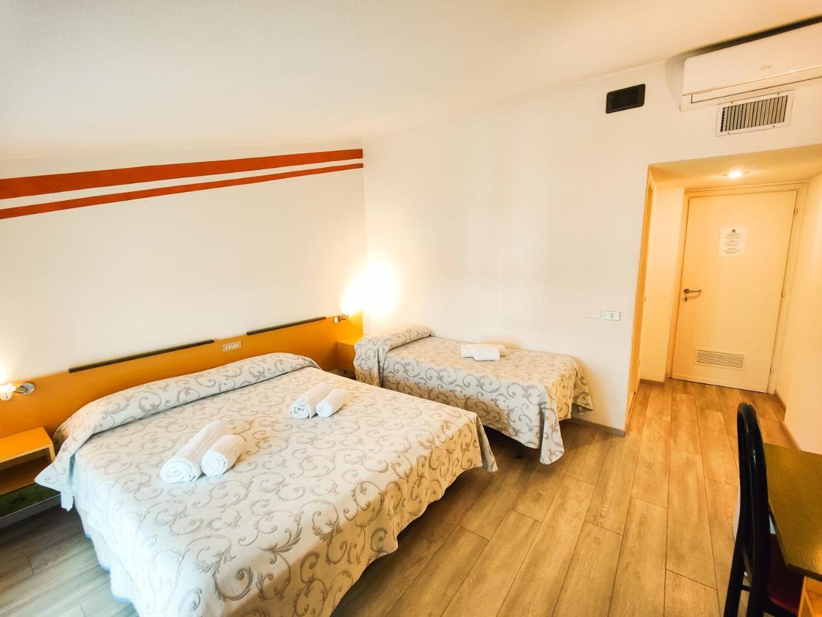 Albergo B&B Tenesi مانربا ديل جاردا المظهر الخارجي الصورة