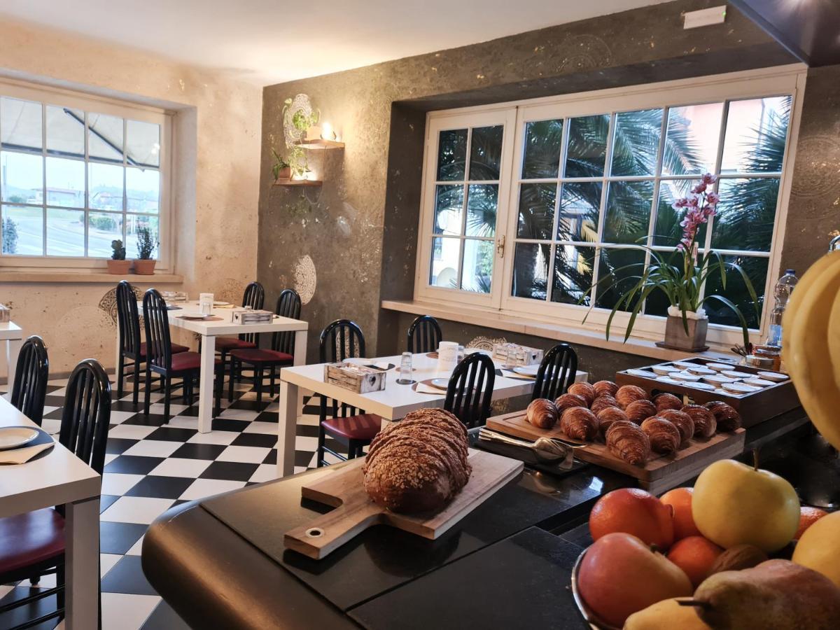 Albergo B&B Tenesi مانربا ديل جاردا المظهر الخارجي الصورة