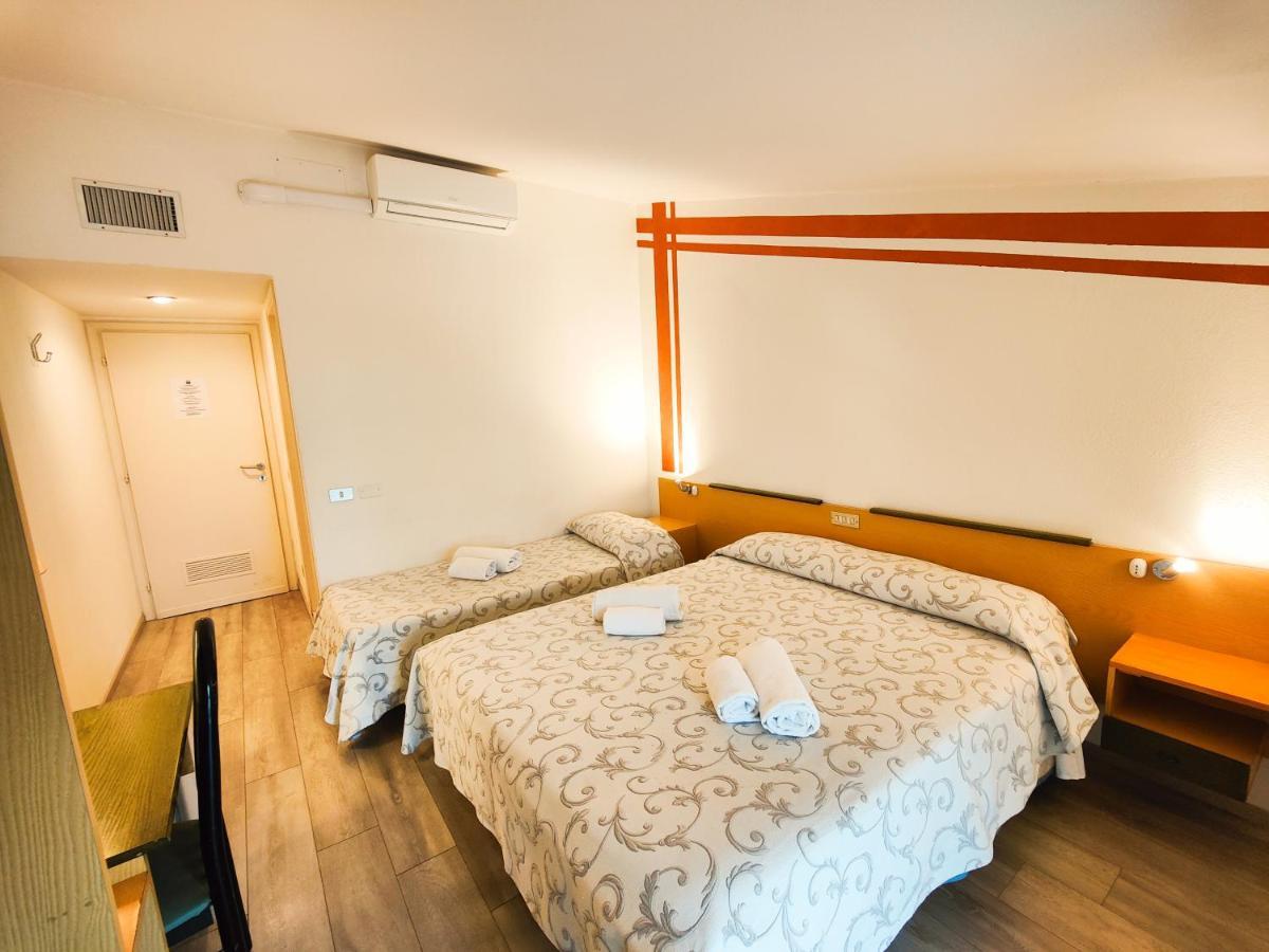 Albergo B&B Tenesi مانربا ديل جاردا المظهر الخارجي الصورة